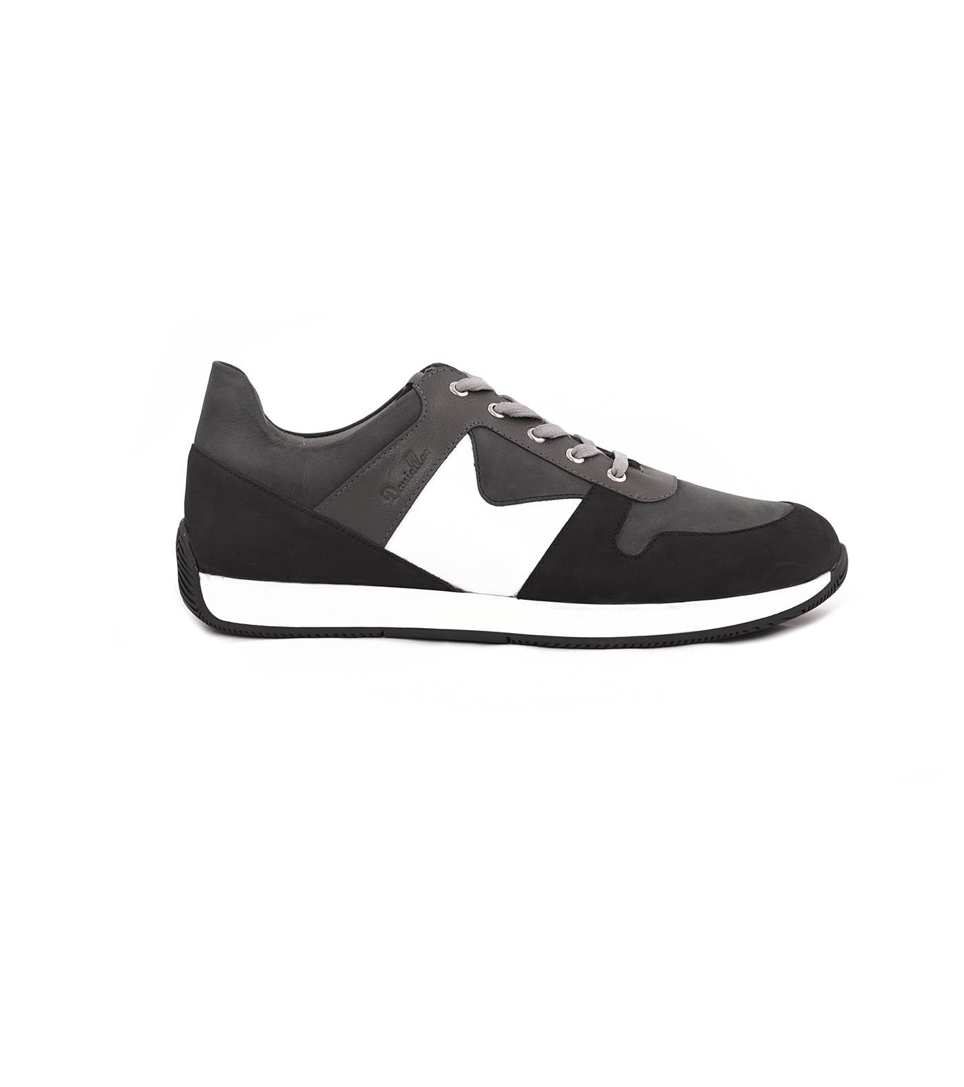 Dani M Active V