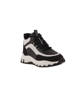 Larisa Sneaker