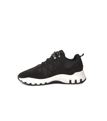 Larisa Sneaker II