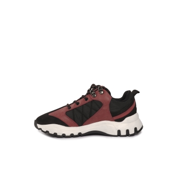 Larisa Sneaker II