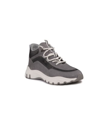 کفش چرمی ورزشی زنانه Larisa Sneaker
