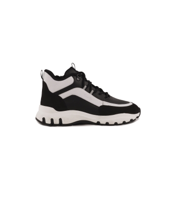 کفش چرمی ورزشی زنانه Larisa Sneaker